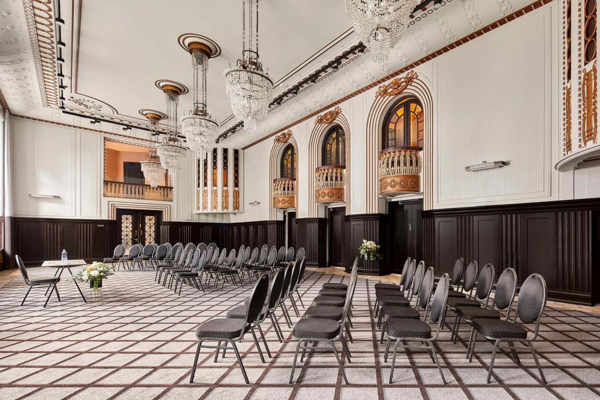 Hotell Nh Collection Grand Hansa